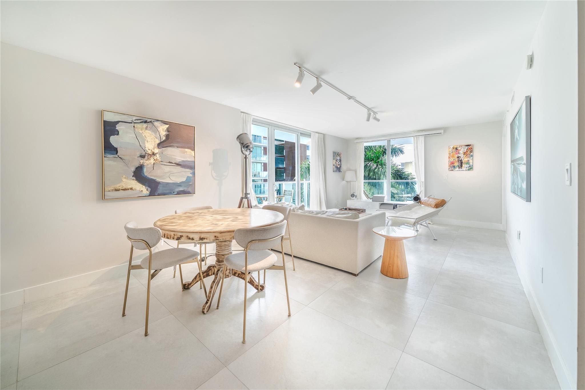 THE PALMS - Residential