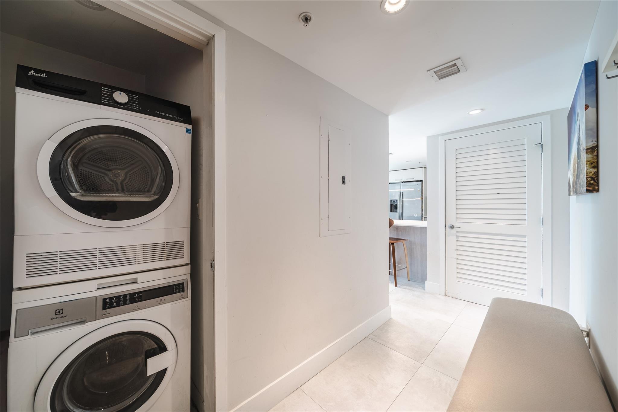 THE PALMS - Residential