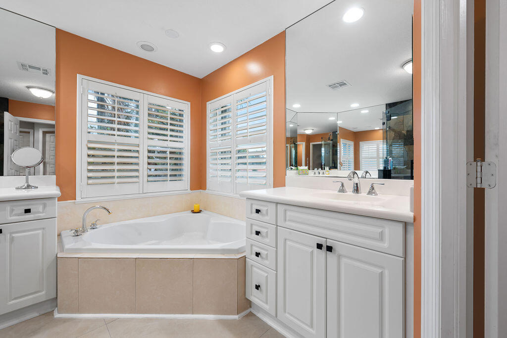 OSPREY COVE YACHT CLUB - Residential
