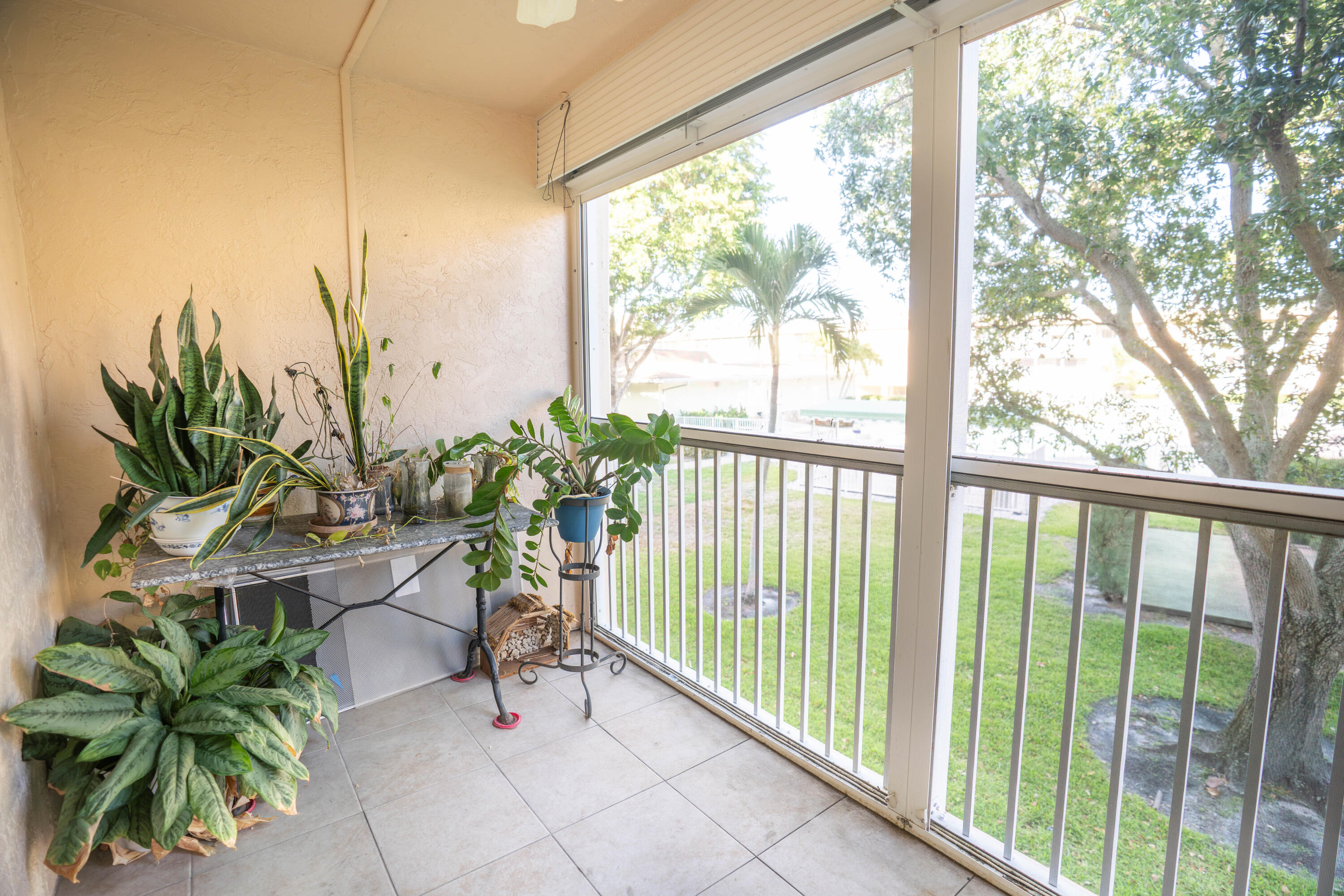 VILLAGE GREEN WINDSOR CONDO - Residential Lease