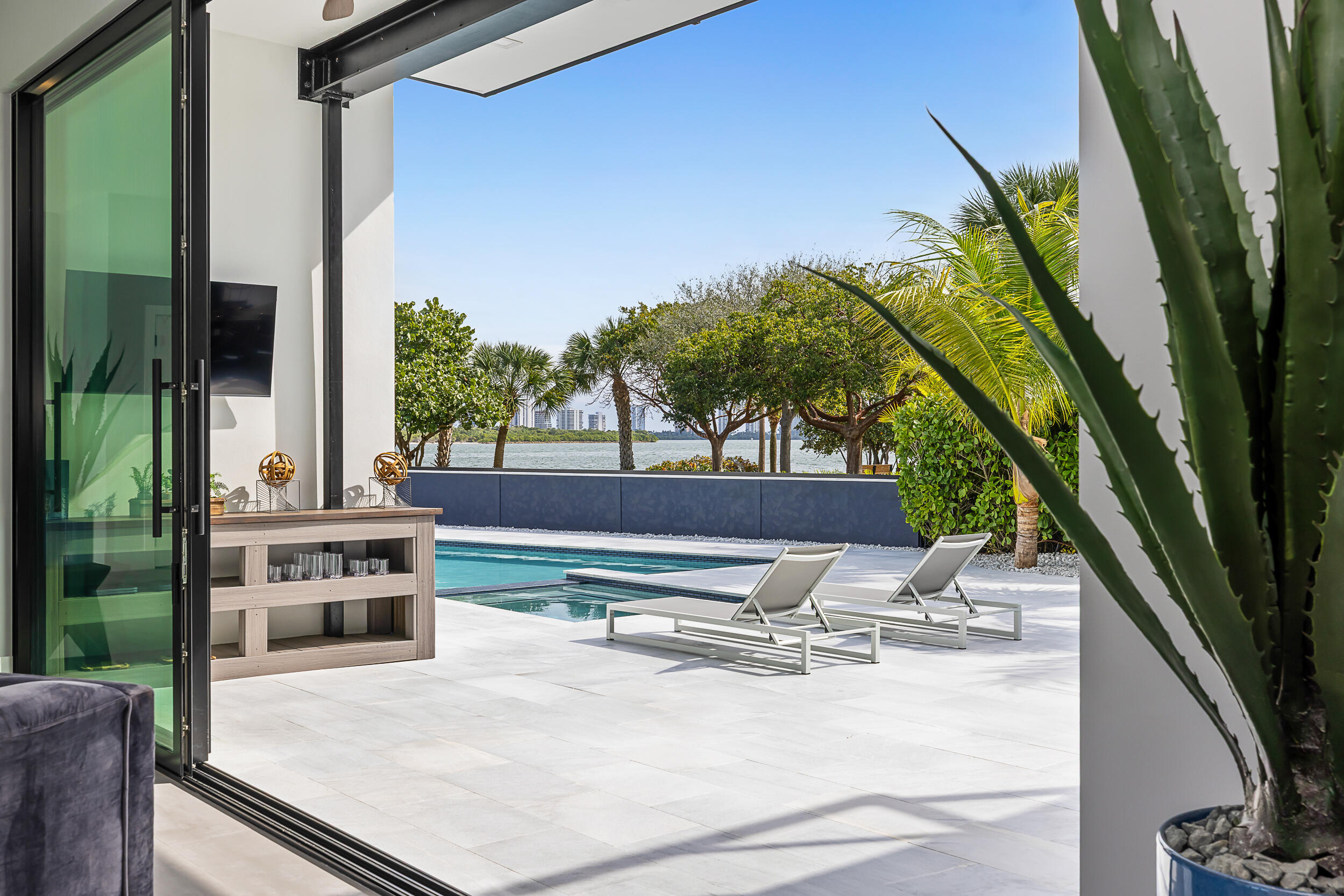 Yacht Club Addition to the Village of North Palm - Residential