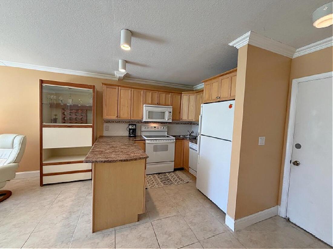 OCEAN VILLAGE - Residential