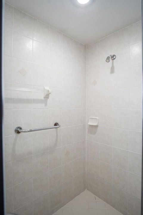 listing image 40