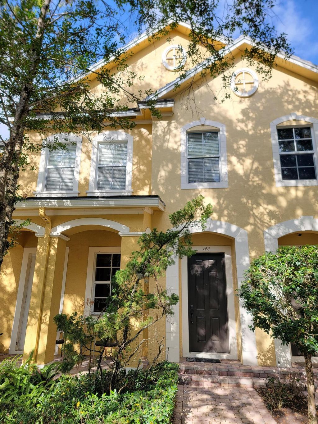 Photo of 142 Ennis Lane, Jupiter, FL 33458 (MLS # B26022579)