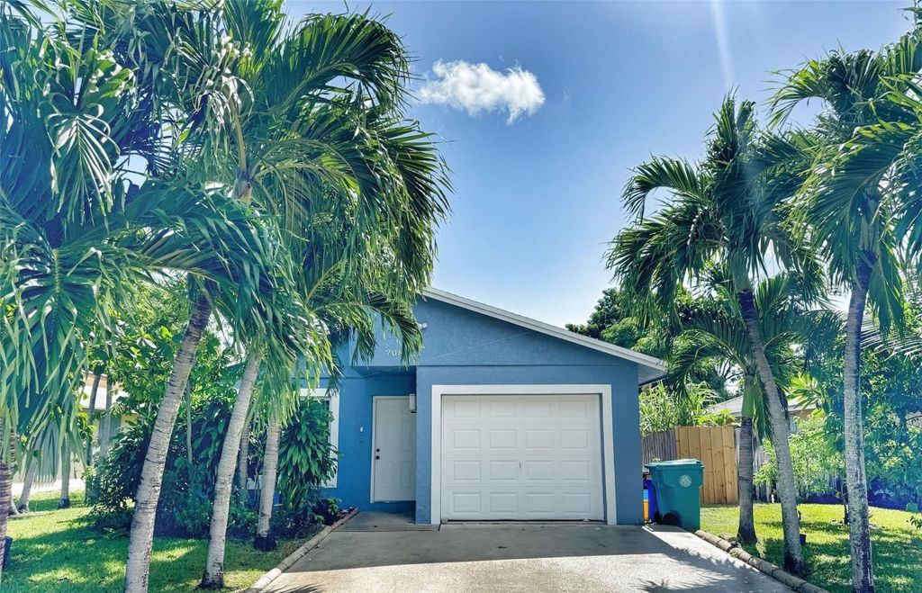 Photo of 708 NW 7th Court, Boynton Beach, FL 33426 (MLS # F10456899)