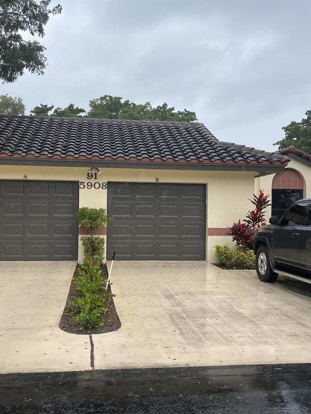 Photo of 5908 Sunswept Ln #B, Boynton Beach, FL 33437 (MLS # R10945328)