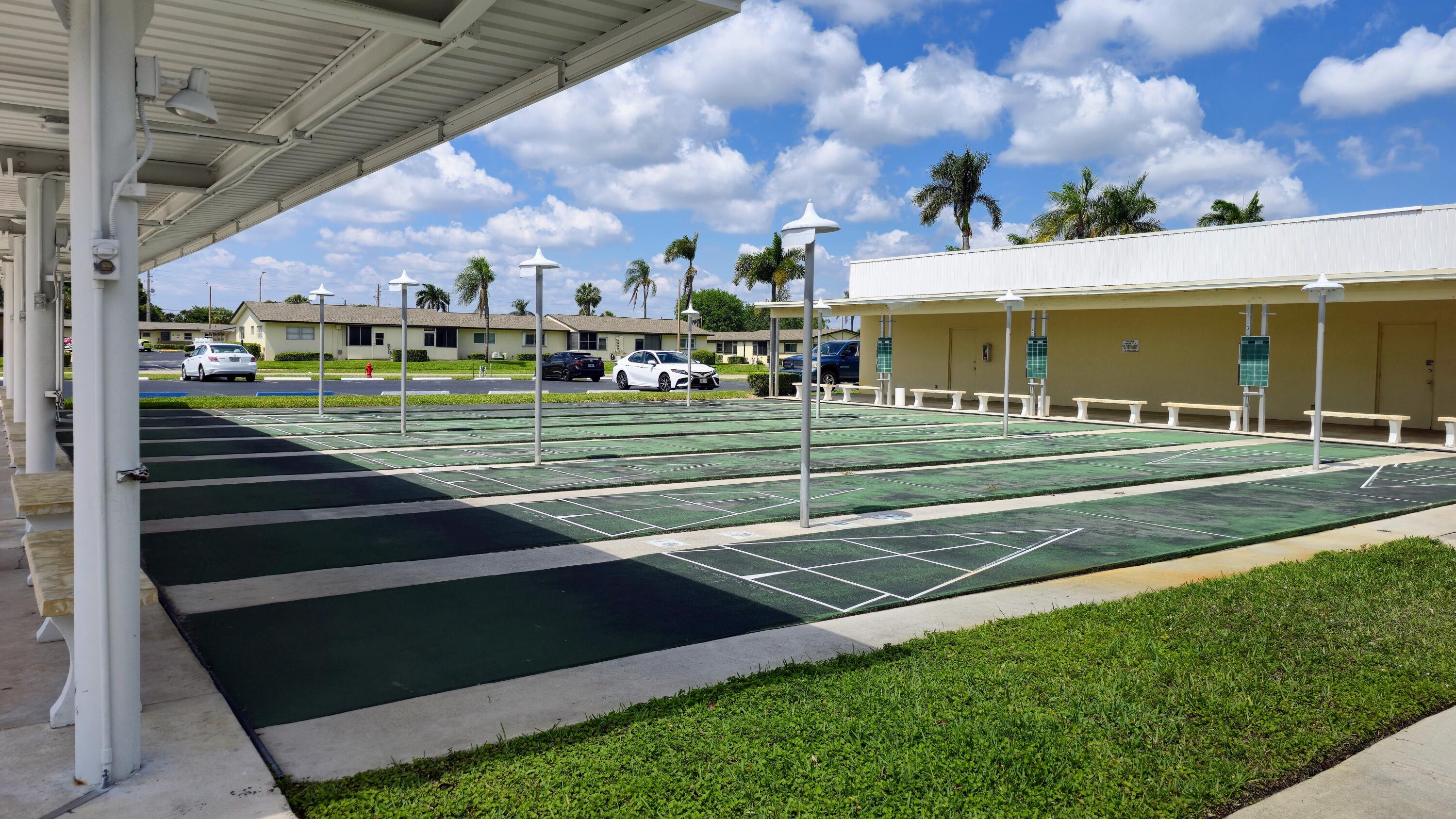 CRESTHAVEN VILLAS 2 CONDO - Residential