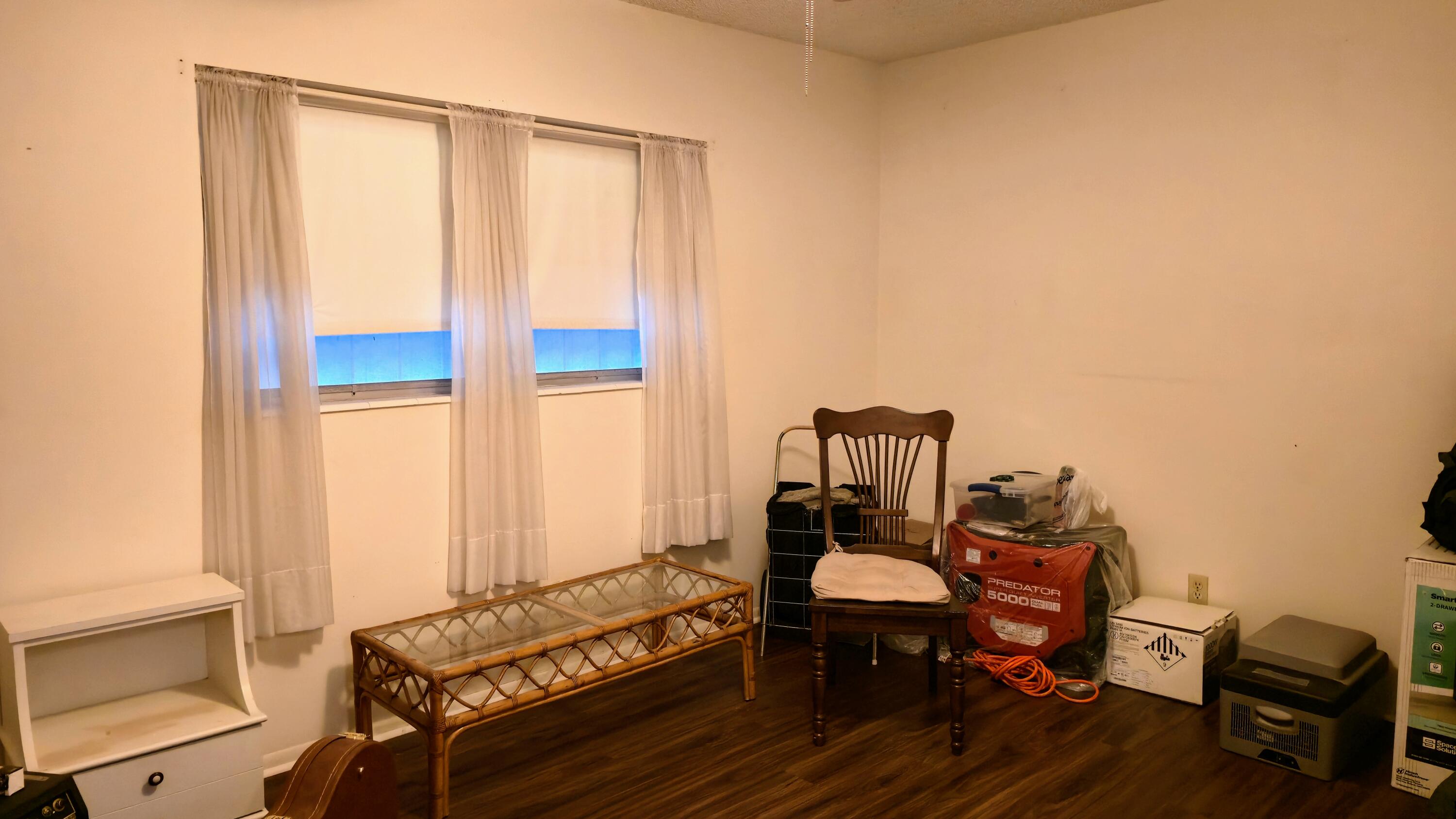 CRESTHAVEN VILLAS 2 CONDO - Residential