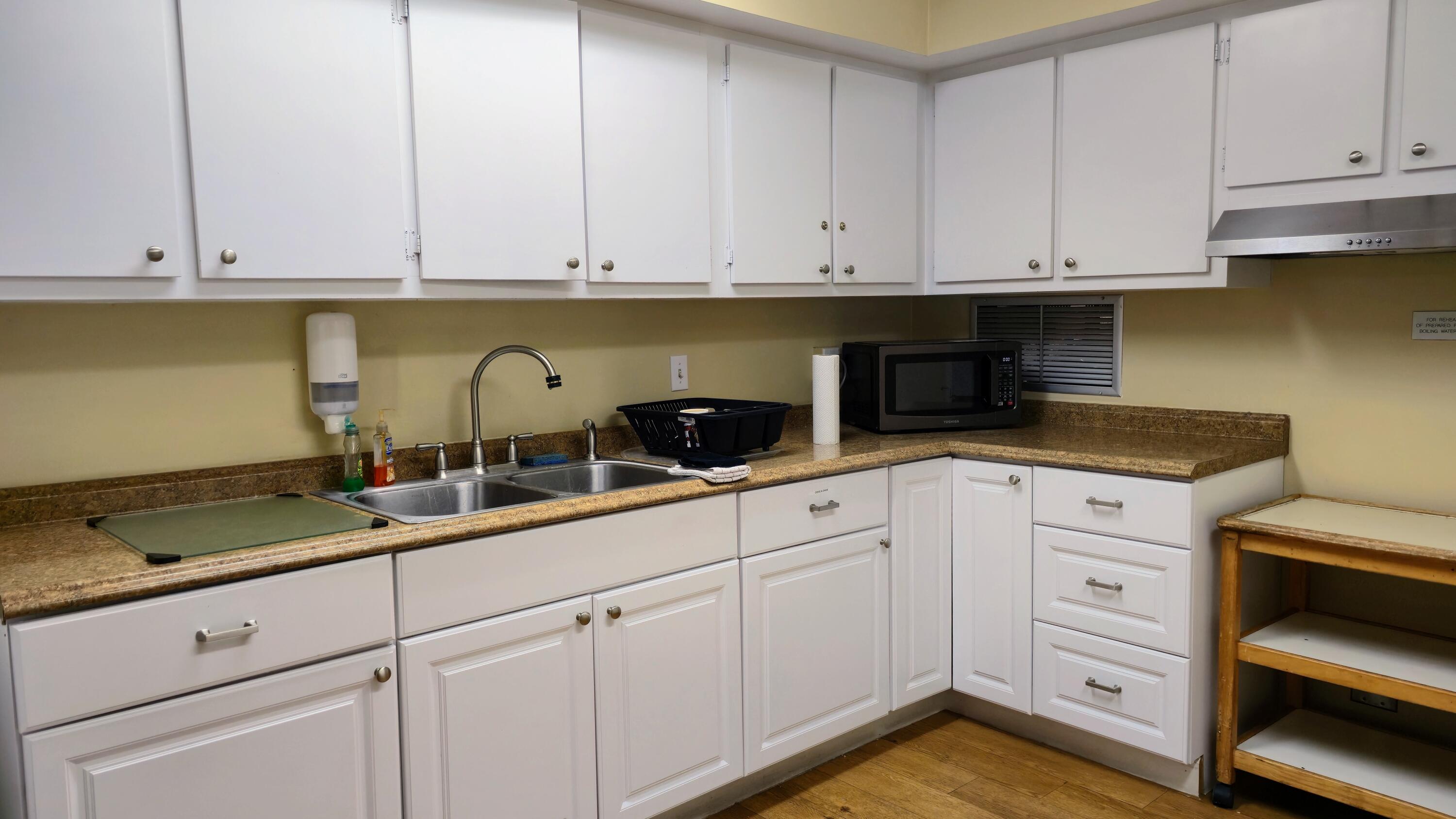 CRESTHAVEN VILLAS 2 CONDO - Residential