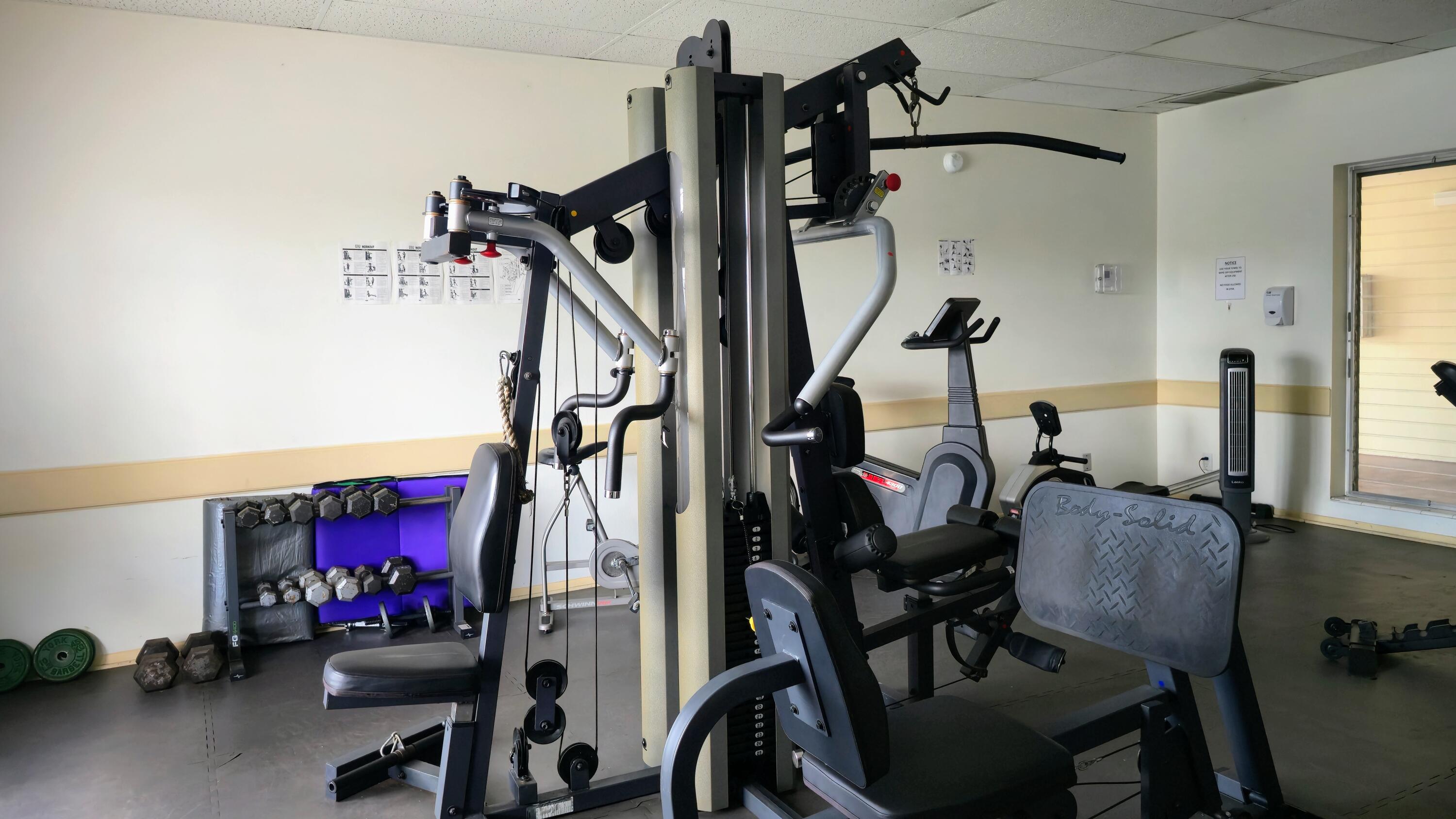 CRESTHAVEN VILLAS 2 CONDO - Residential