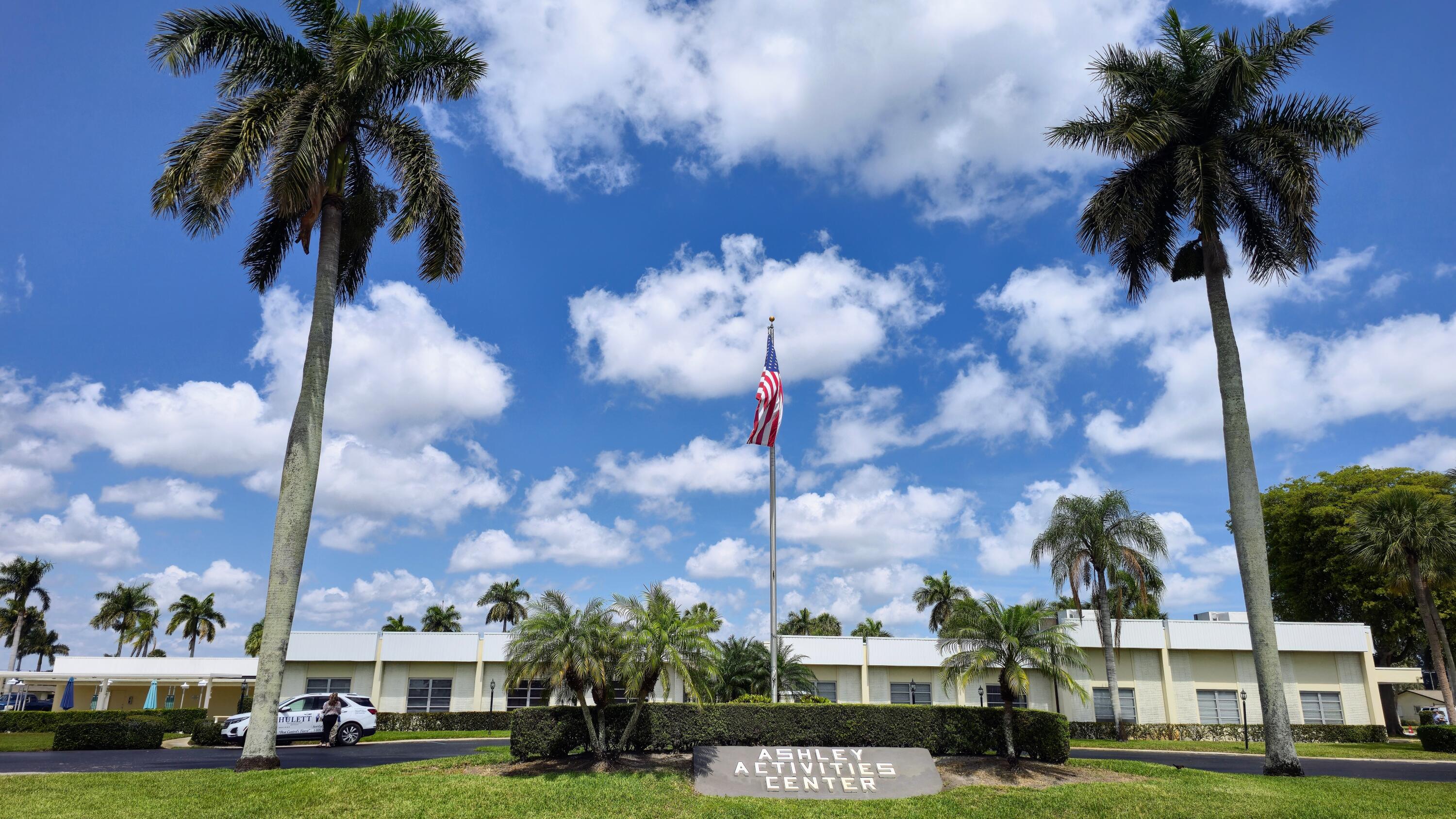 CRESTHAVEN VILLAS 2 CONDO - Residential