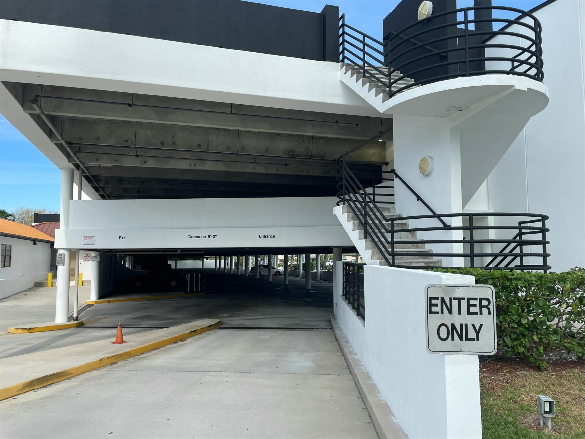 YACHT HARBOR - Commercial Sale