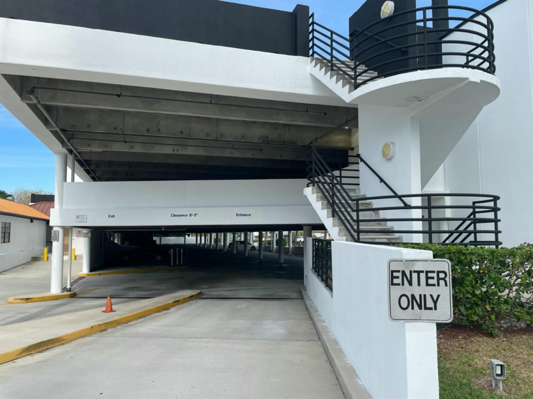 YACHT HARBOR - Commercial Sale