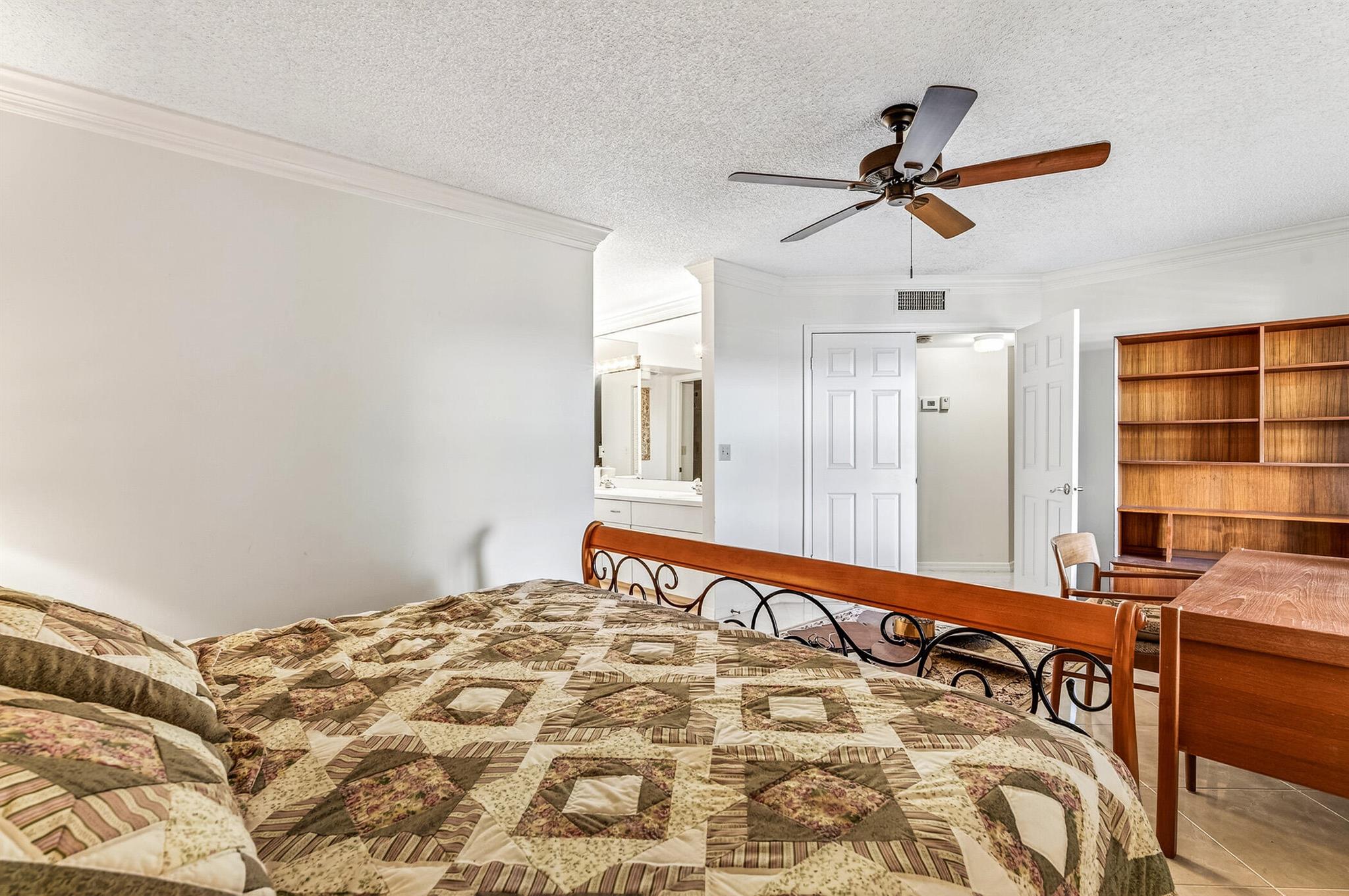 SEAQUAY CONDOMINIUM - Residential
