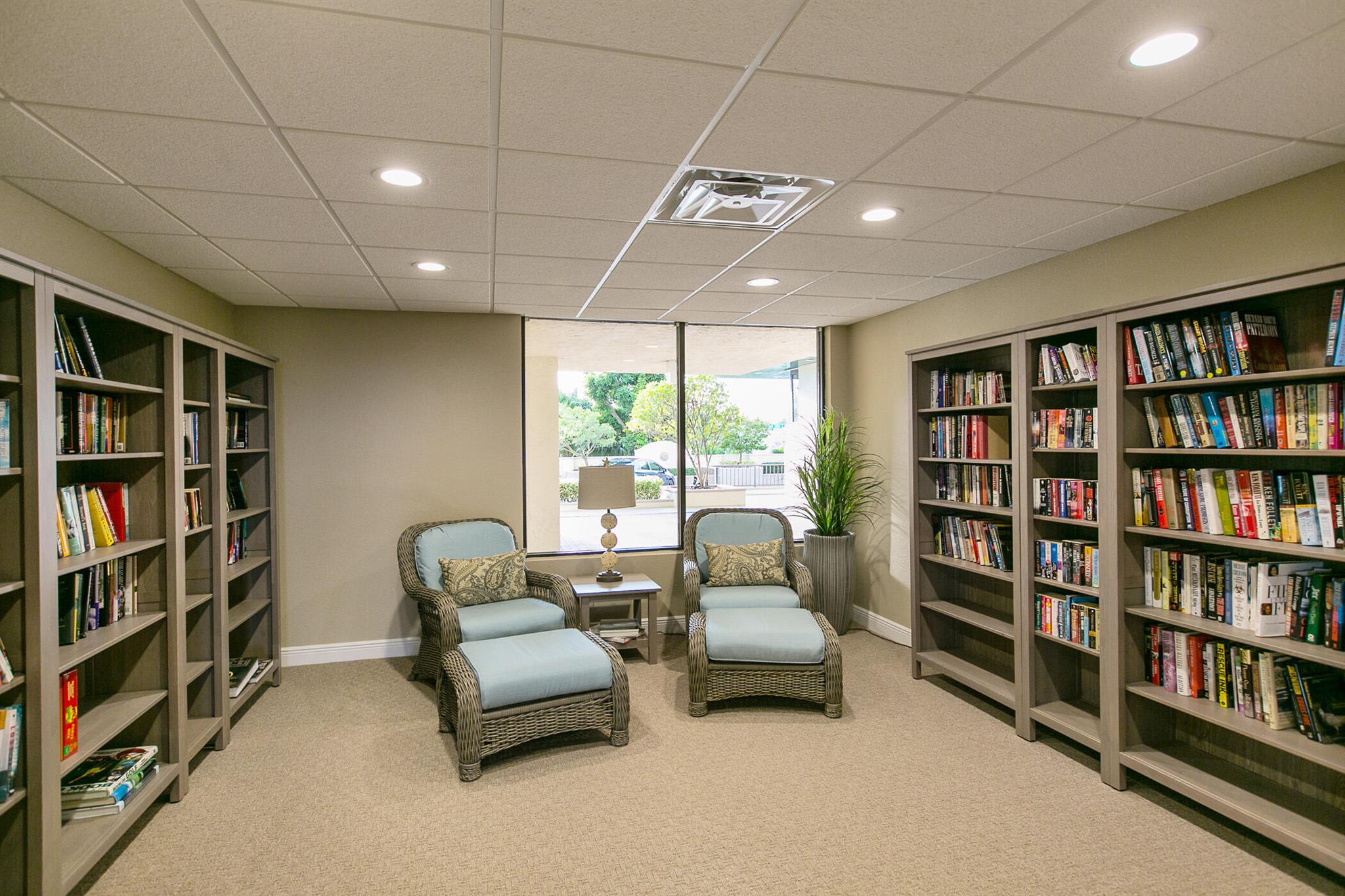 SEAQUAY CONDOMINIUM - Residential