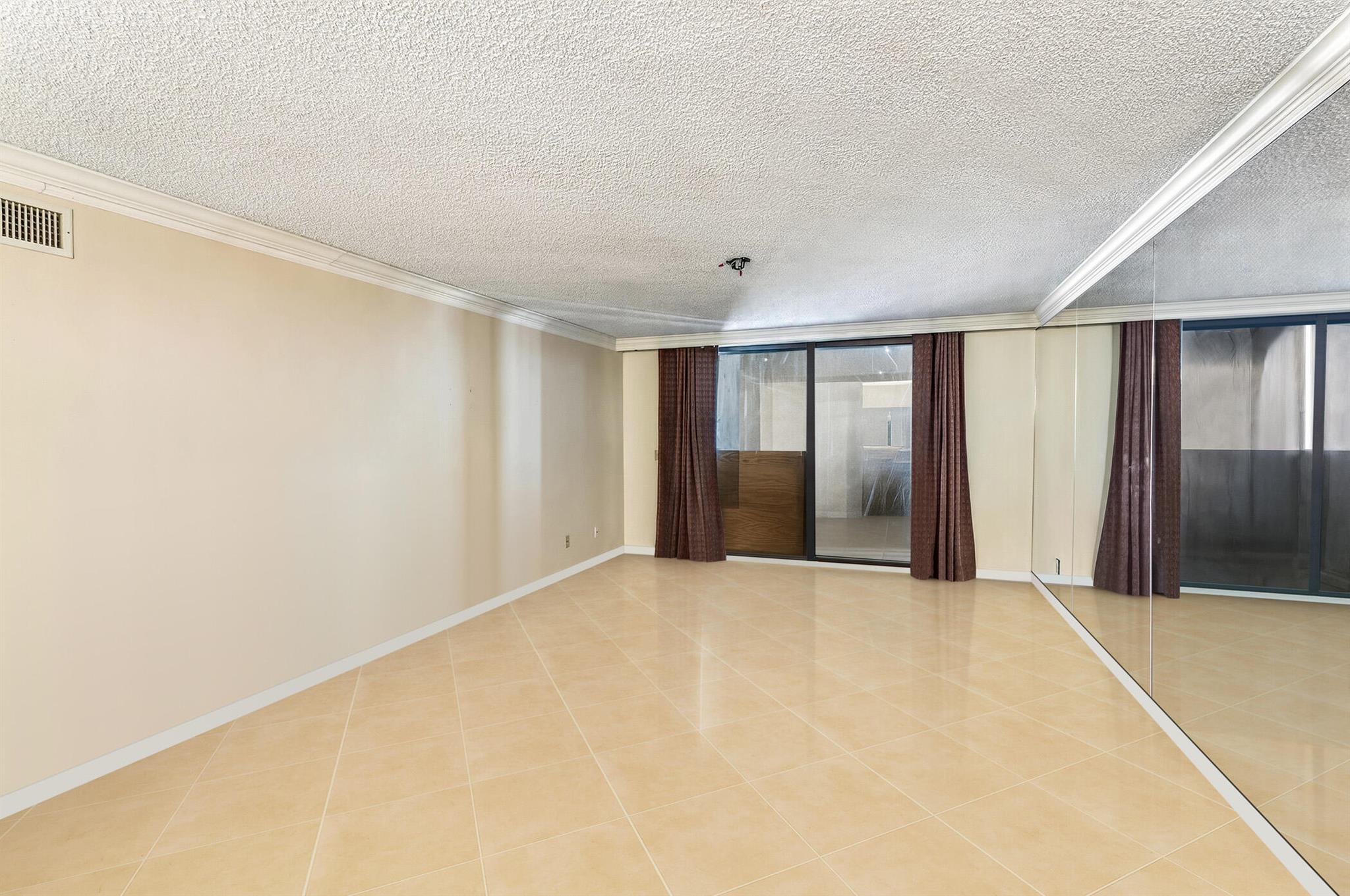 SEAQUAY CONDOMINIUM - Residential