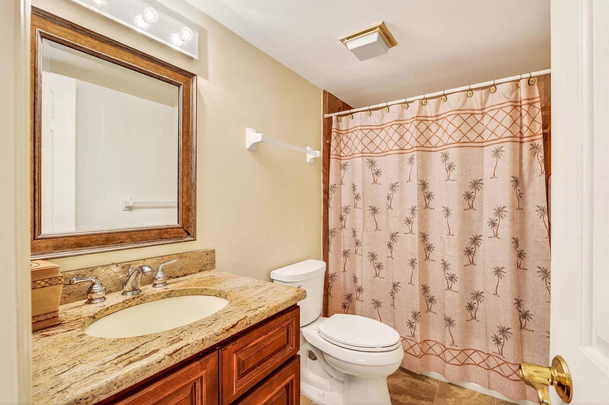 SEAQUAY CONDOMINIUM - Residential