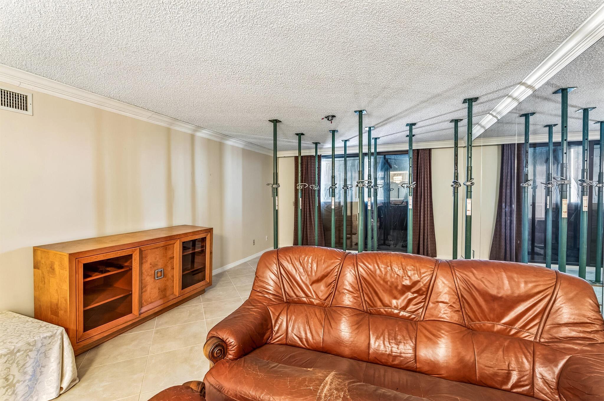 SEAQUAY CONDOMINIUM - Residential