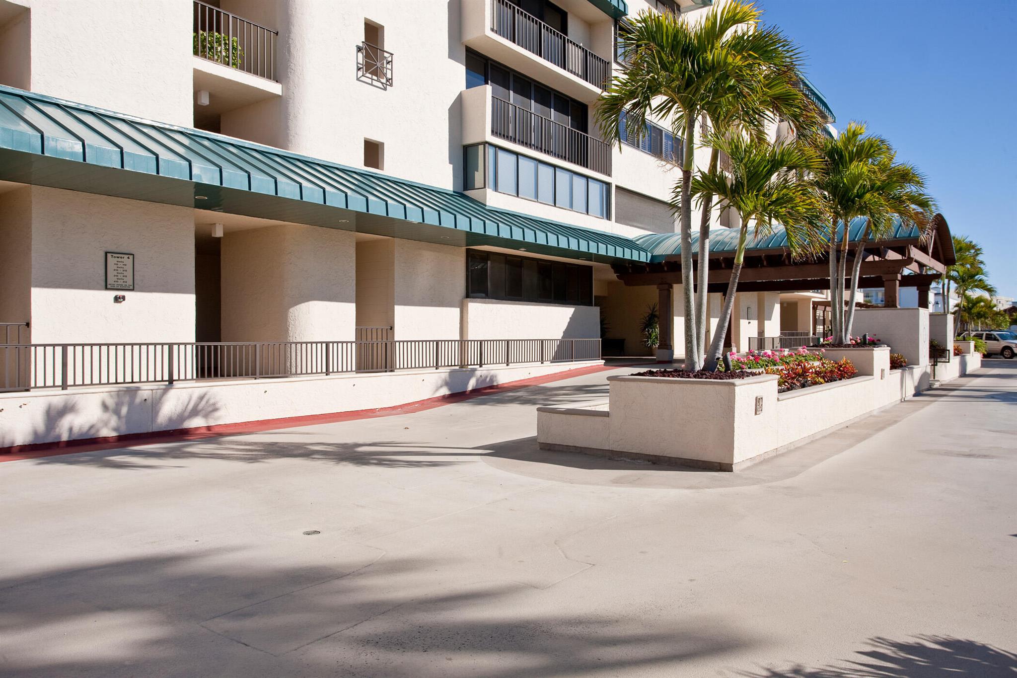 SEAQUAY CONDOMINIUM - Residential