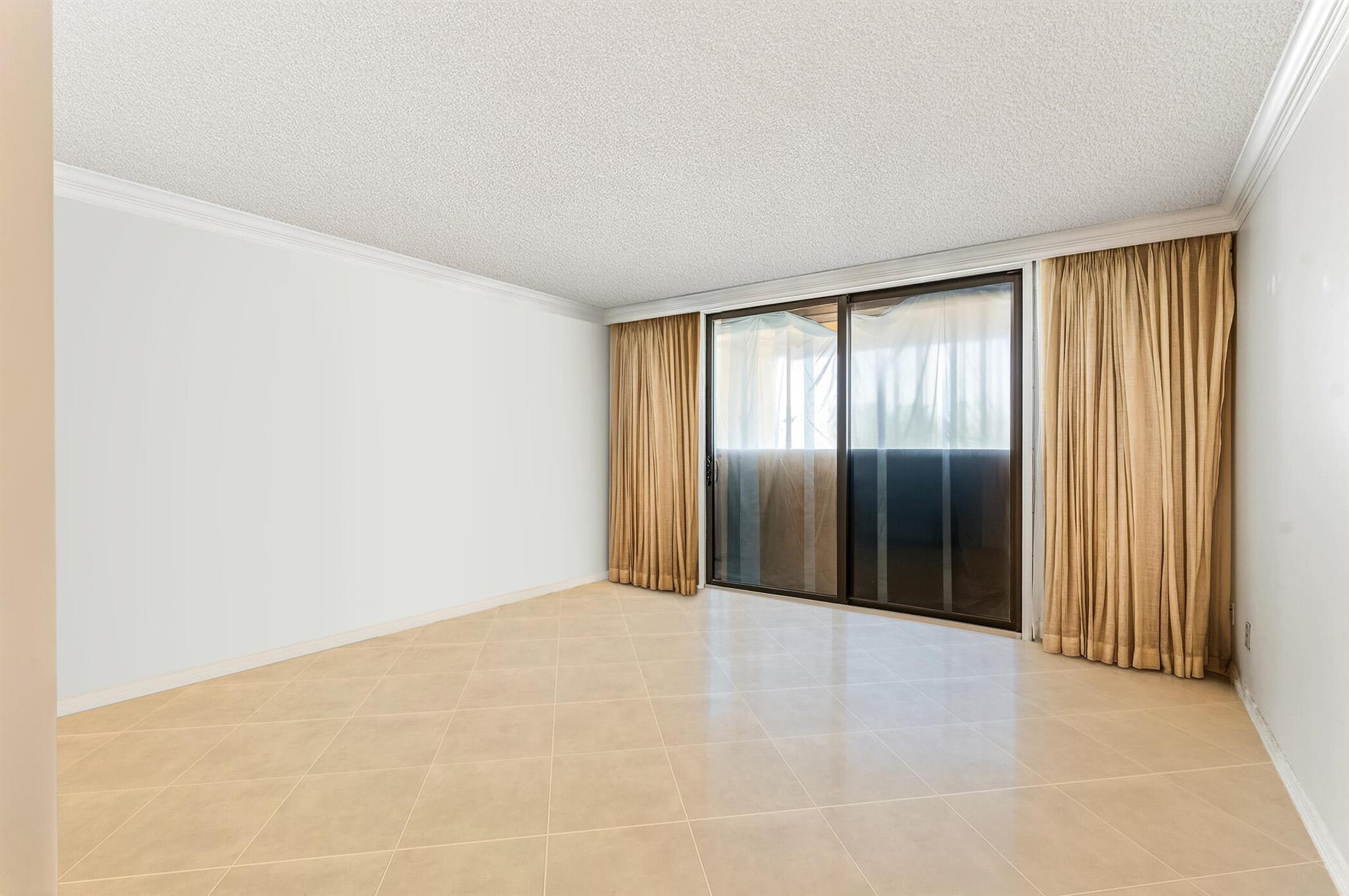 SEAQUAY CONDOMINIUM - Residential