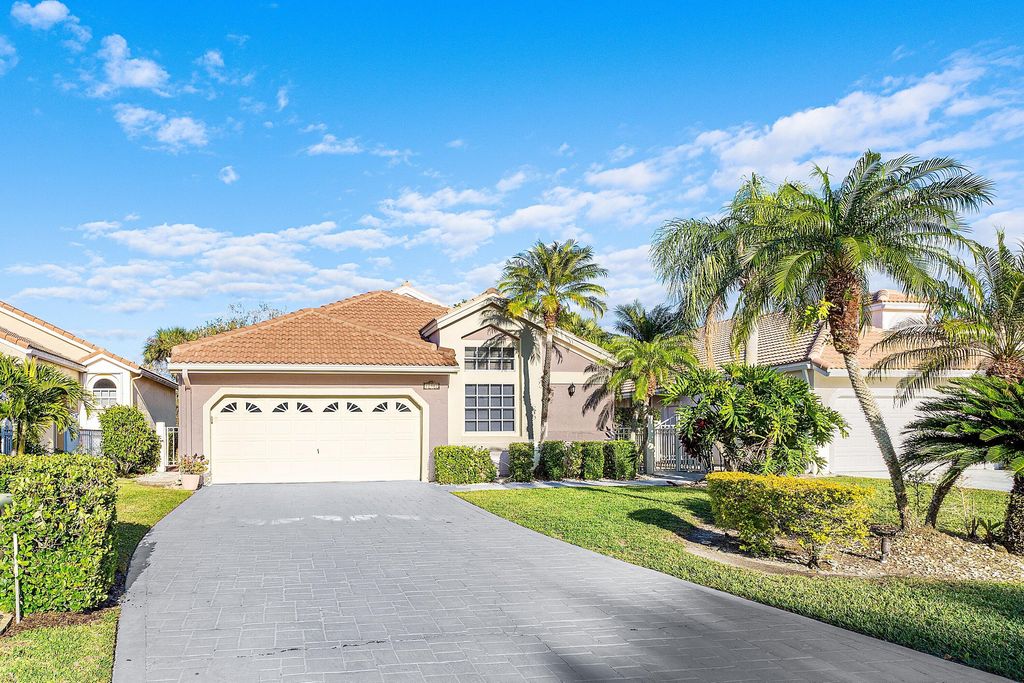 Photo of 12902 Touchstone Place, Palm Beach Gardens, FL 33418 (MLS # R11160768)