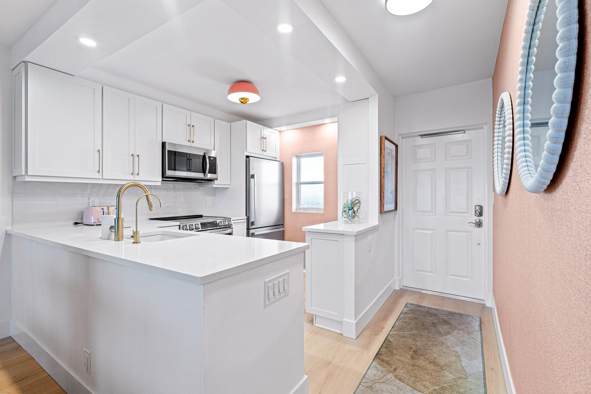 1427 E Hillsboro Boulevard 628