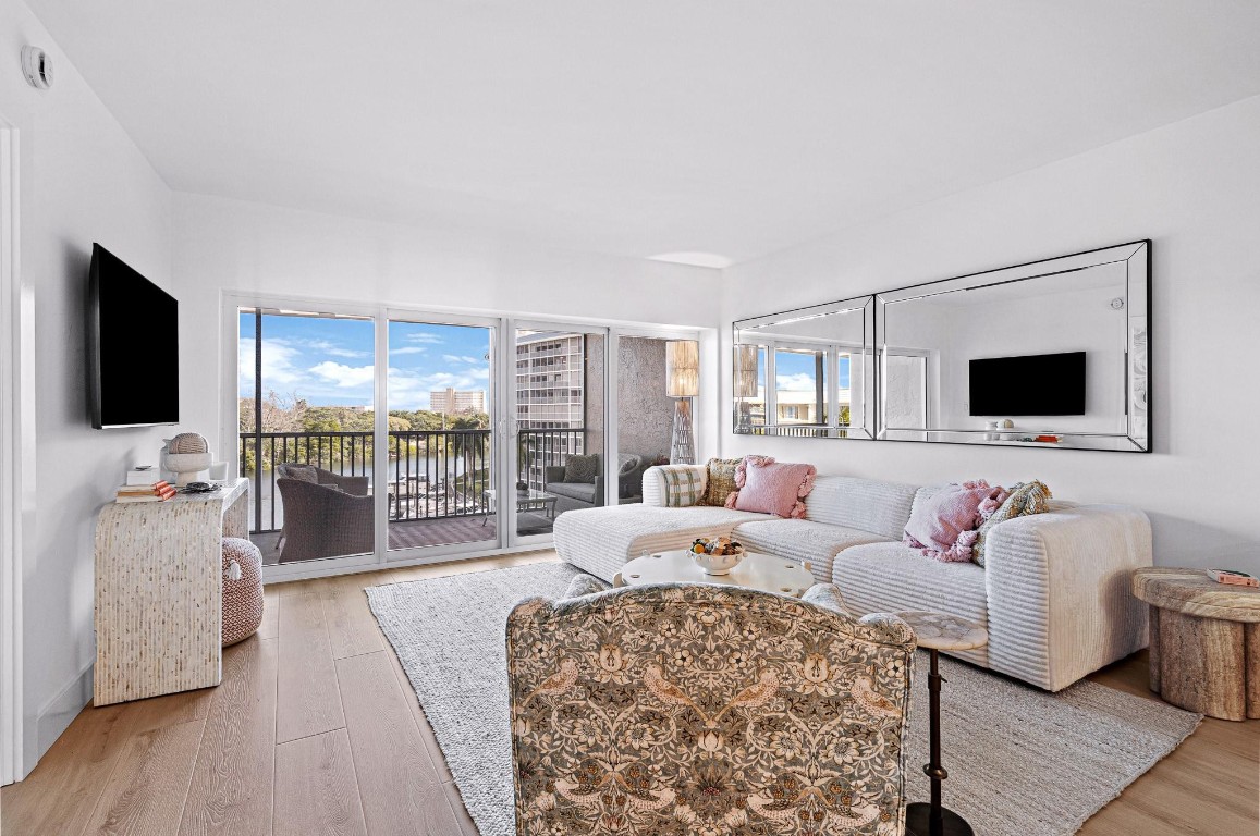 1427 E Hillsboro Boulevard 628