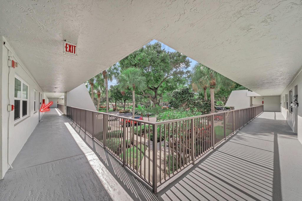 Photo of 4007 N Cypress Drive #204, Pompano Beach, FL 33069 (MLS # R11148388)