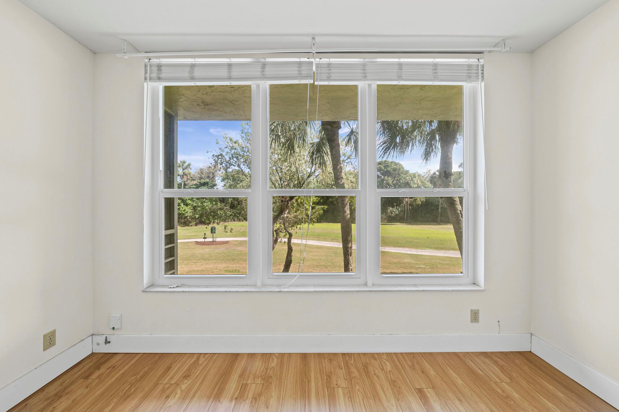 PALM-AIRE CONDO # 8 - Residential