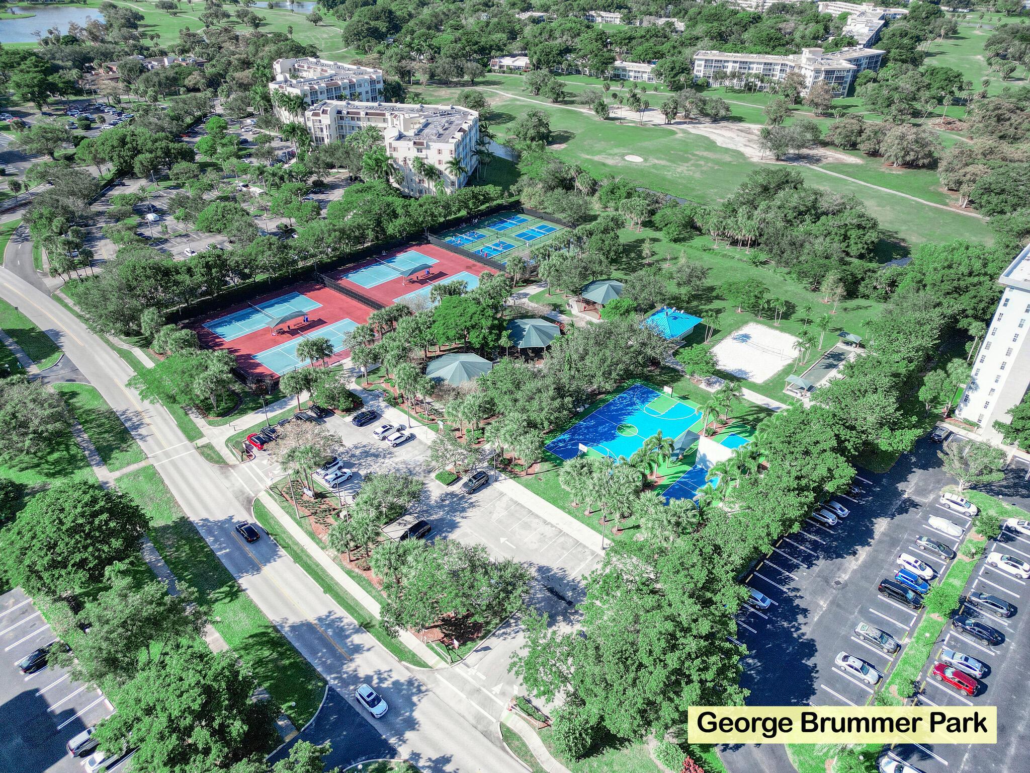 PALM-AIRE CONDO # 8 - Residential