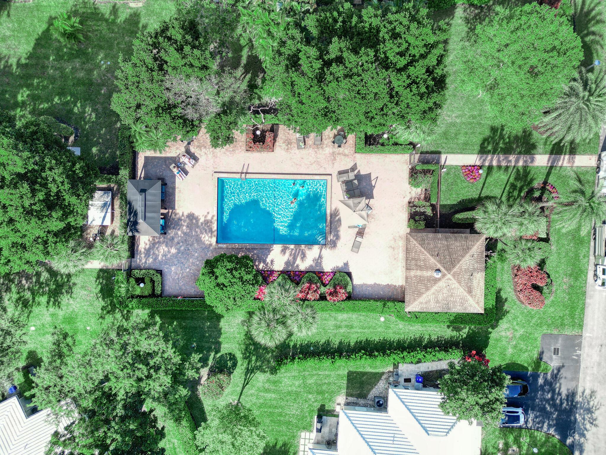 PALM-AIRE CONDO # 8 - Residential