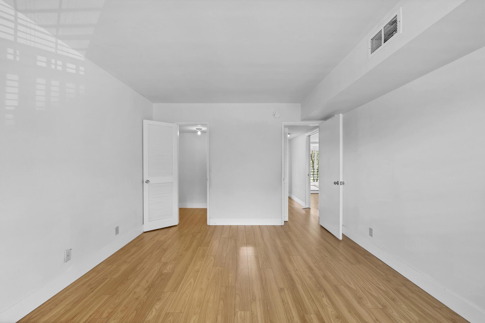 PALM-AIRE CONDO # 8 - Residential