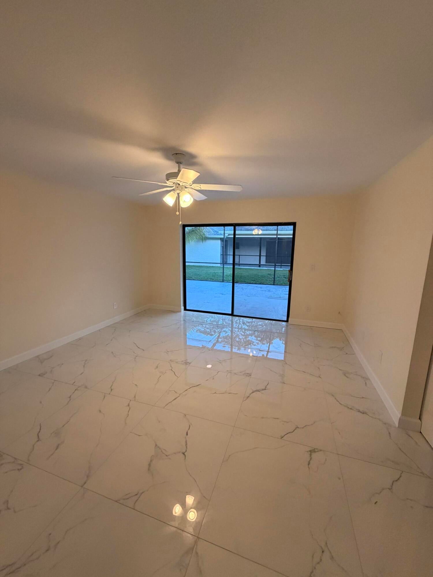 7009 NW 49th Place 1