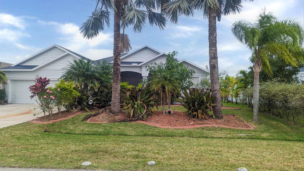 Photo of 6233 NW Gisela Street, Port Saint Lucie, FL 34986 (MLS # R10944346)