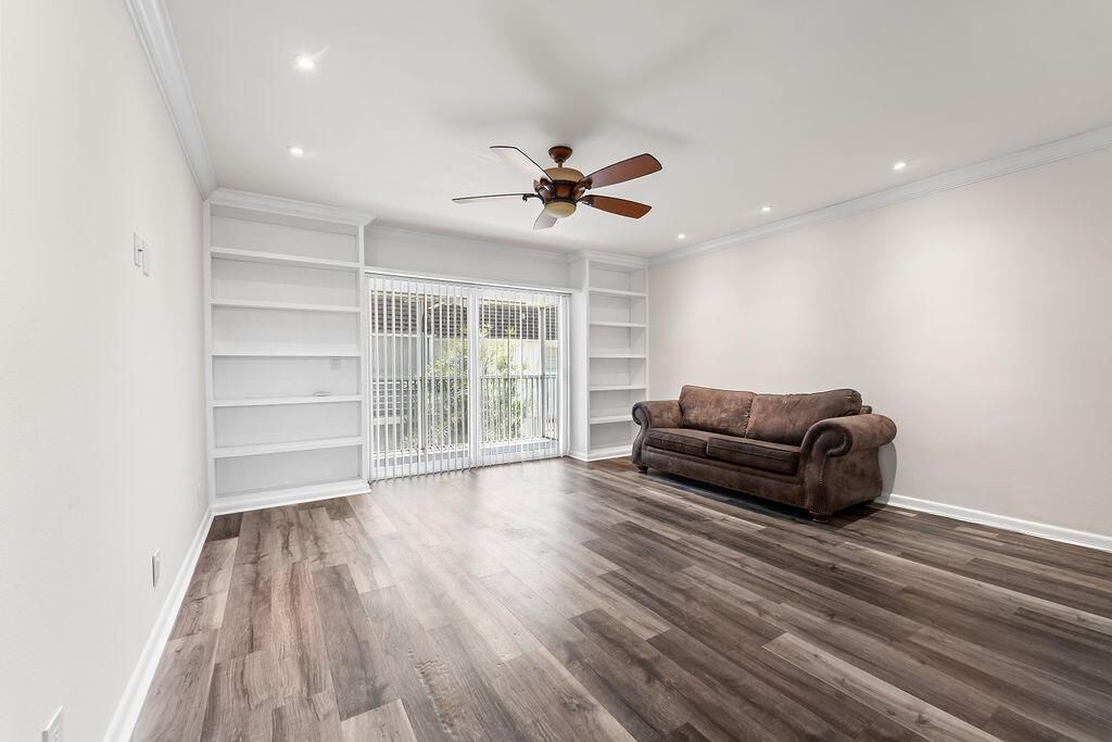 Photo of 10290 N Military Trail #6b, Palm Beach Gardens, FL 33410 (MLS # R11083893)