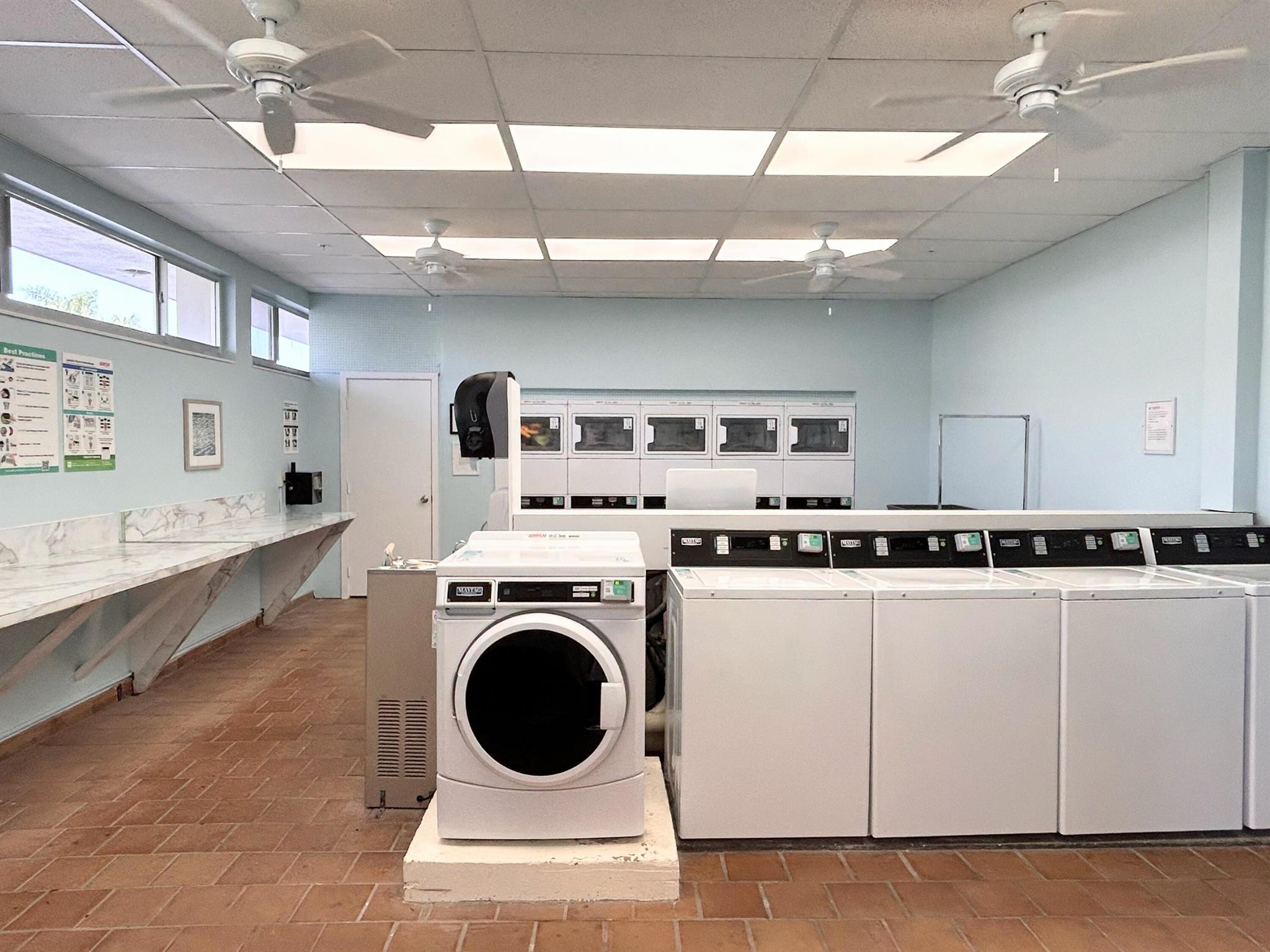 STERLING VILLAGE 450 COND - Residential