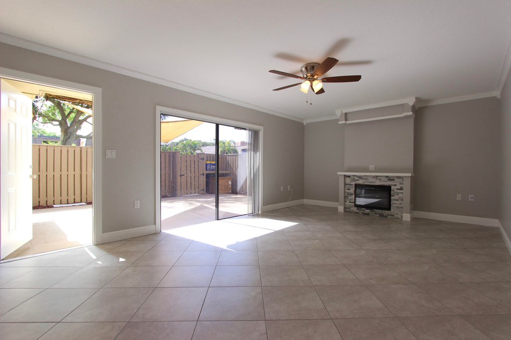 Photo of 606 6th Court, Palm Beach Gardens, FL 33410 (MLS # R11025790)