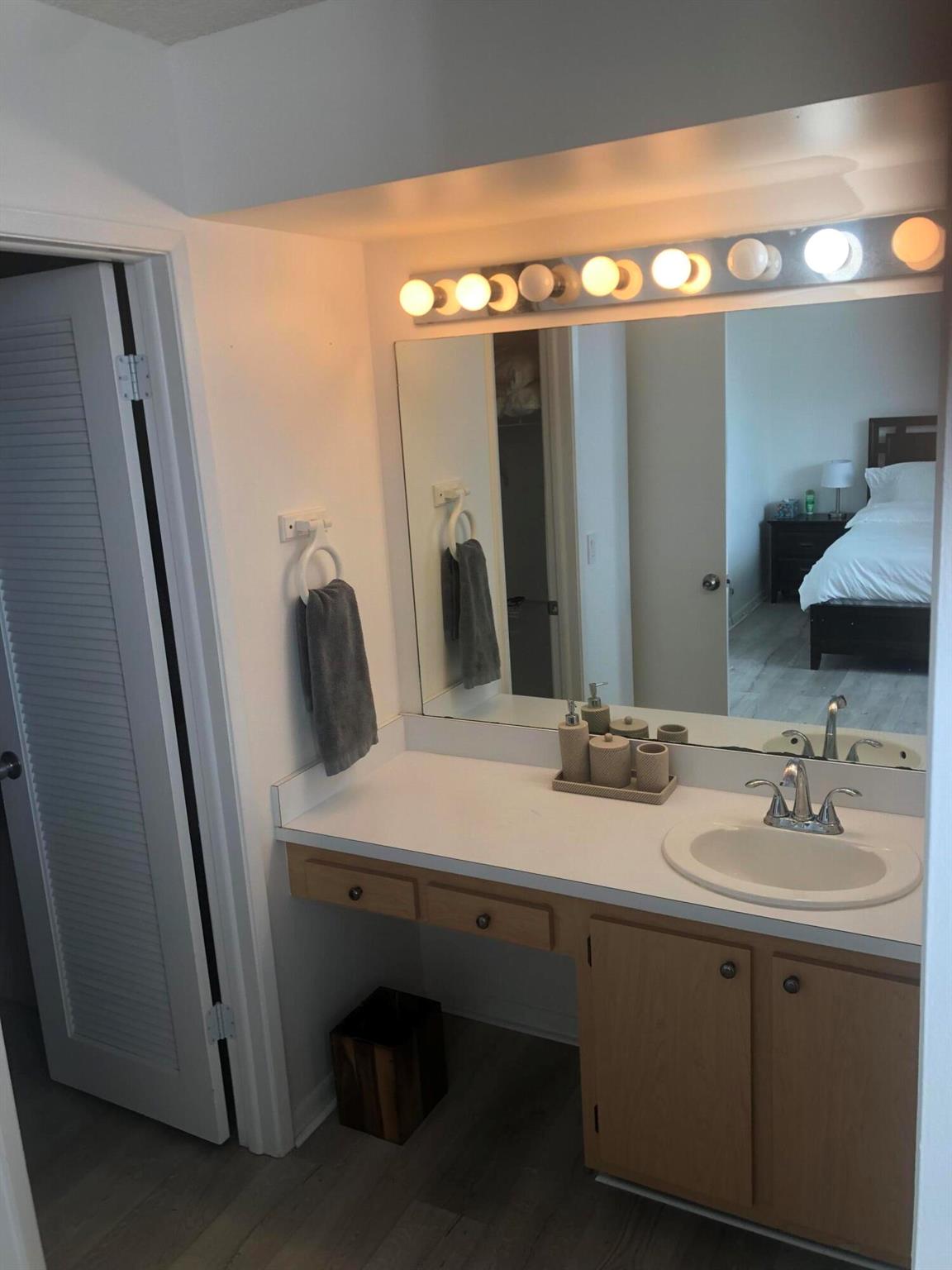 LAVERS DELRAY RACQUET CLU - Residential Lease