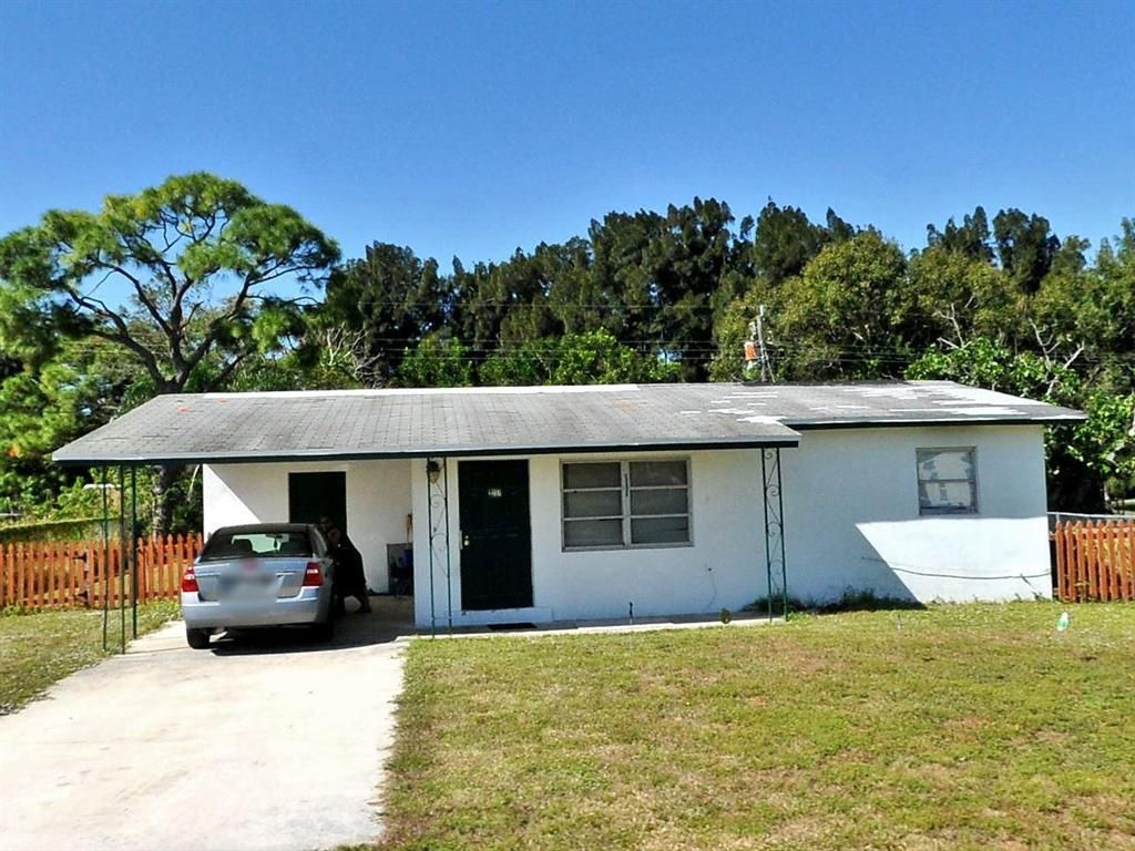 Photo of 3237 Vernon Street, Fort Pierce, FL 34982 (MLS # R10763363)