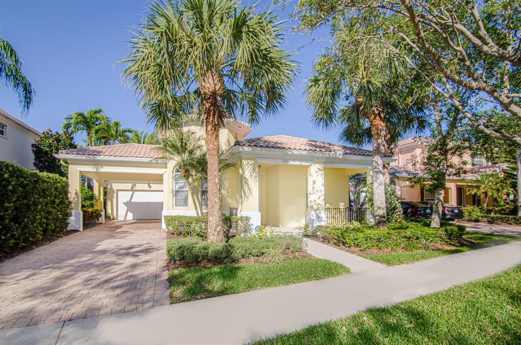 Photo of 256 San Remo Drive, Jupiter, FL 33458 (MLS # R10871745)