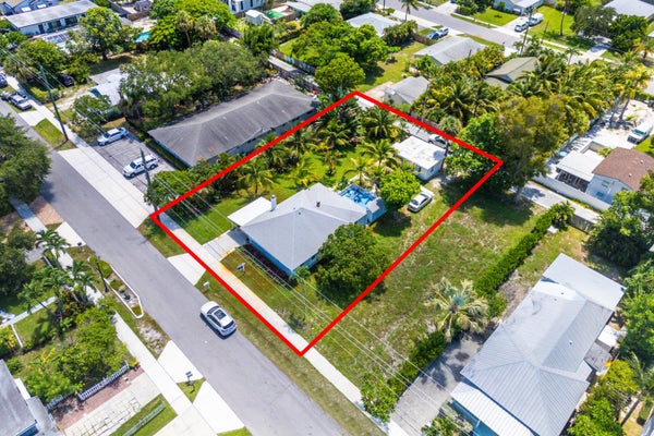 320 SE 4TH AVE, DELRAY BEACH, FL 33483 - Image 0f957cacf882865e4e82b0368e770be5/1162868059