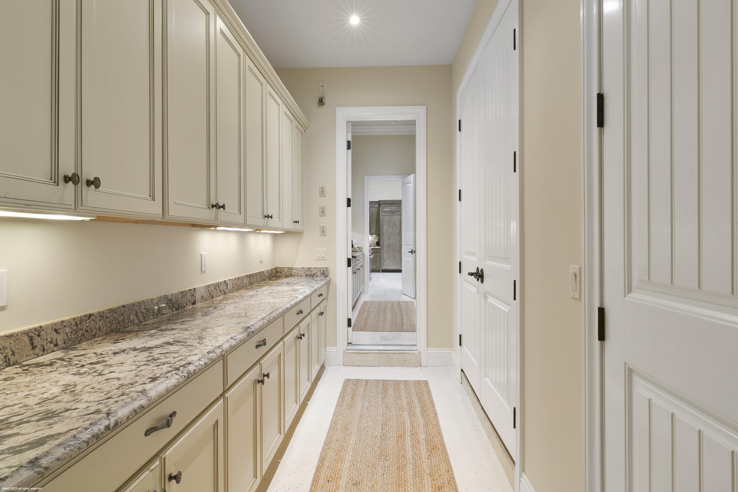 SOUTHFIELDS - Residential