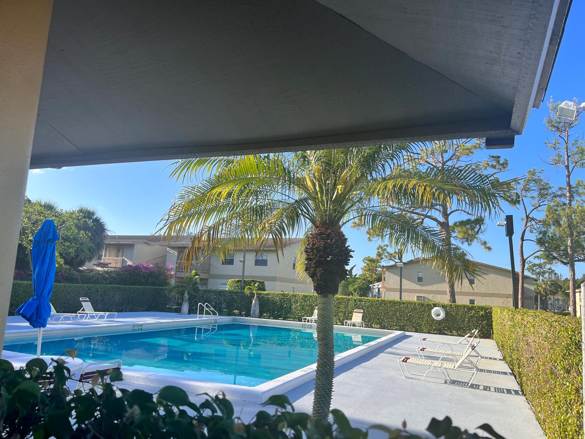 ABBEY PARK GARDENS I COND - Residential Lease