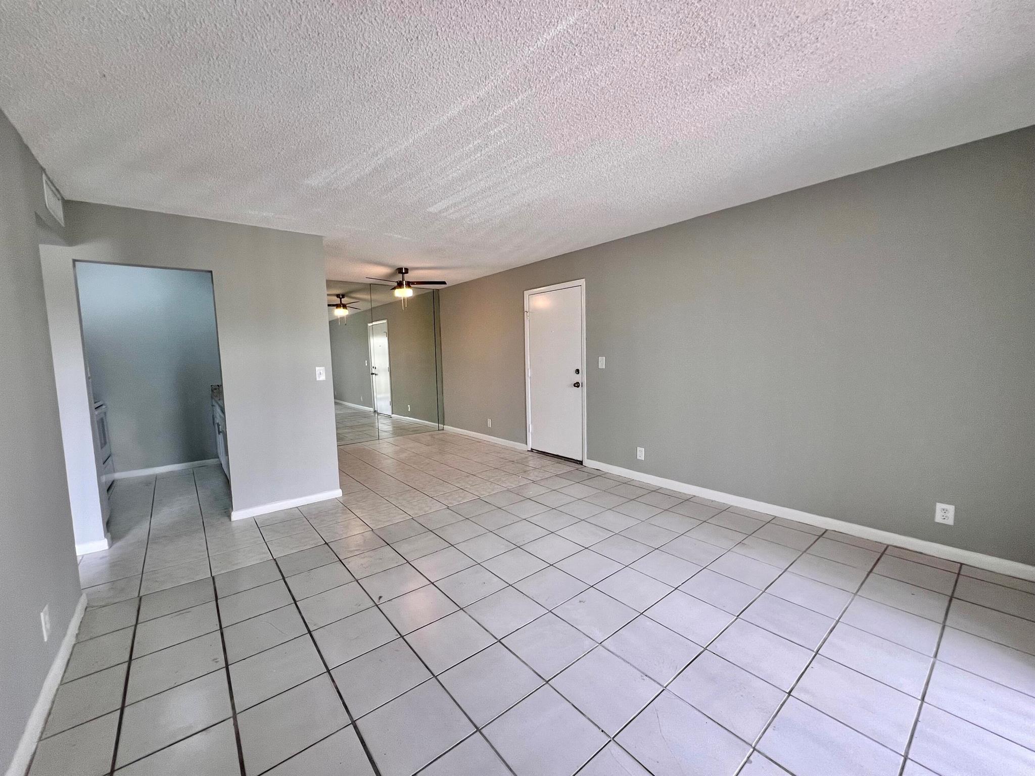 ABBEY PARK GARDENS I COND - Residential Lease