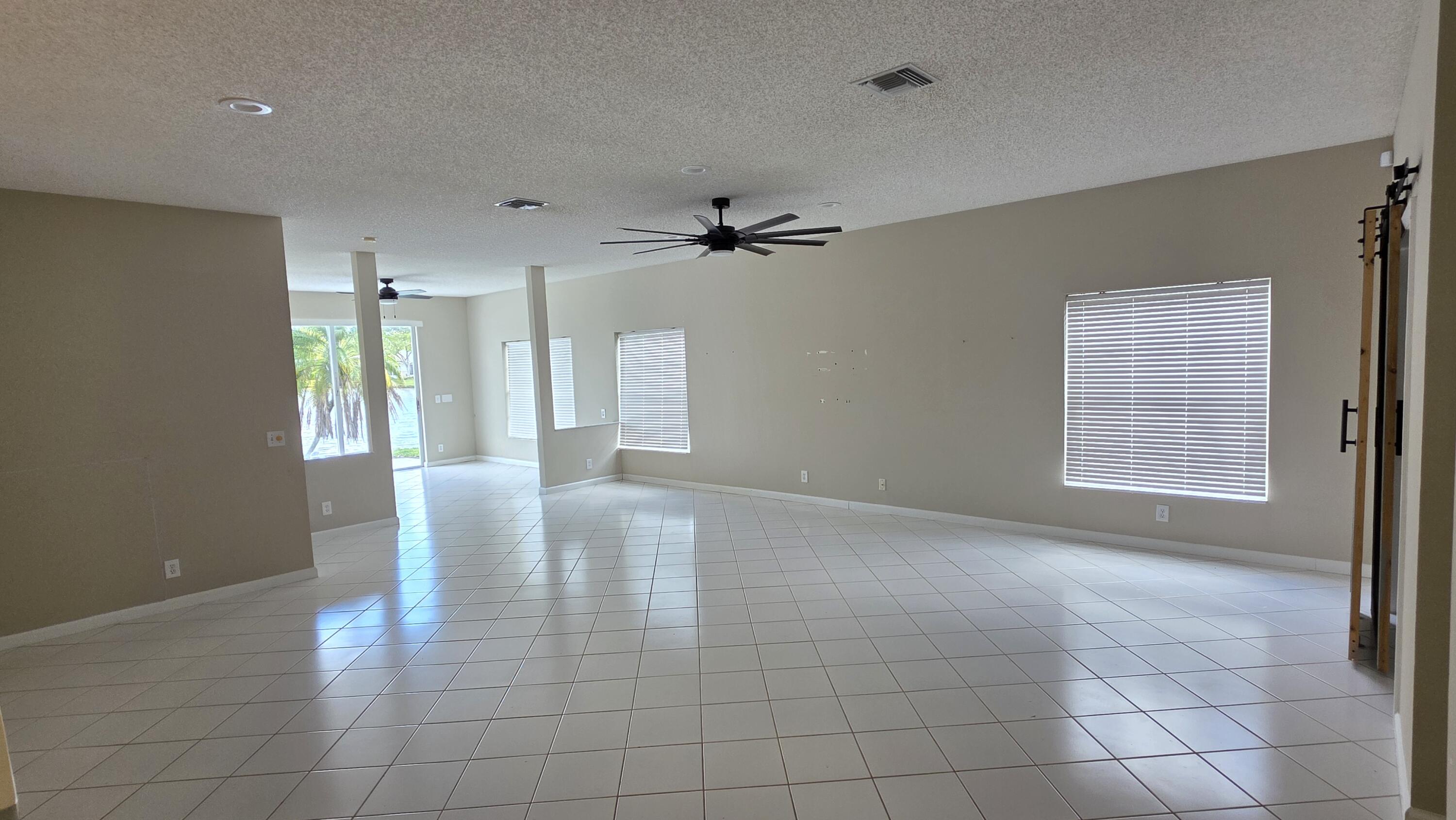 PINE RIDGE AT DELRAY BEACH - Residential