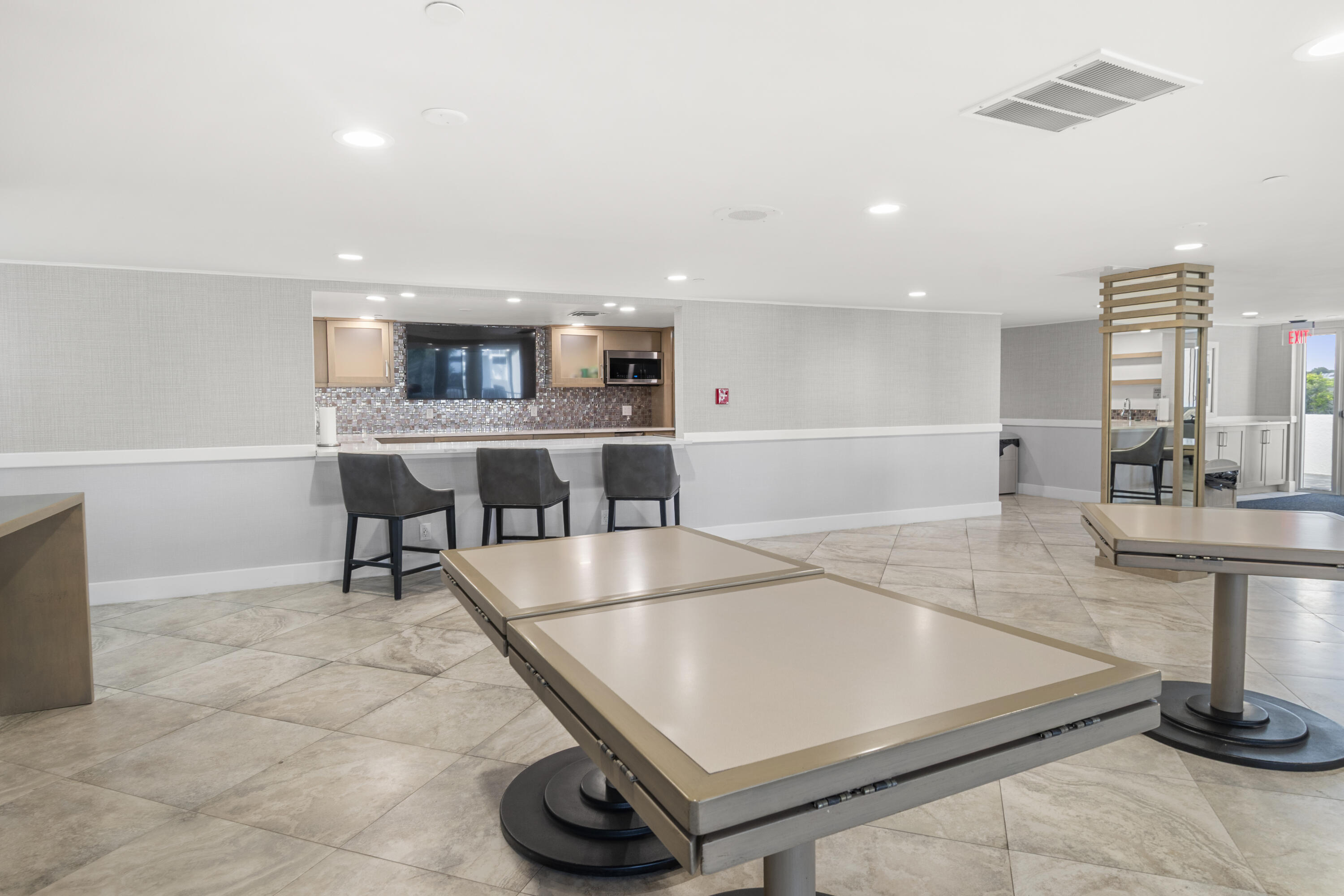 ABERDEEN ARMS CONDO - Residential Lease