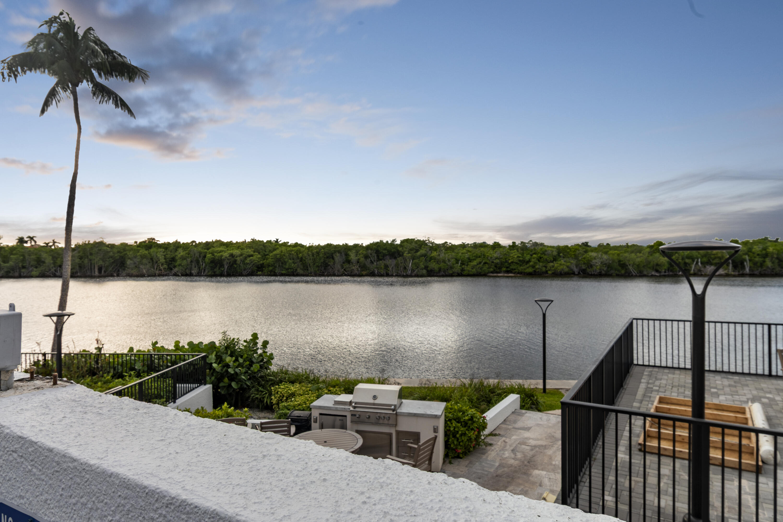 ABERDEEN ARMS CONDO - Residential Lease