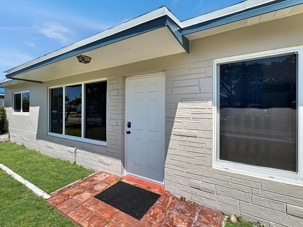 Photo of 6751 Cody Street, Hollywood, FL 33024 (MLS # B26006433)