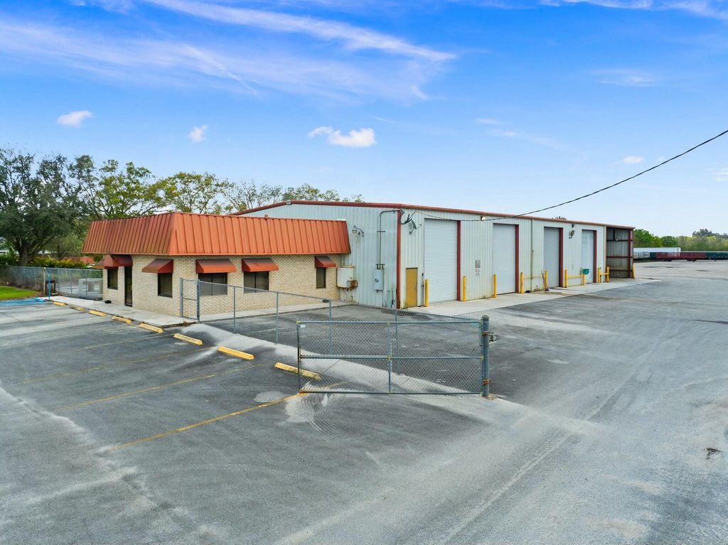 Photo of 15455 Orange Avenue, Fort Pierce, FL (MLS # R11064677)