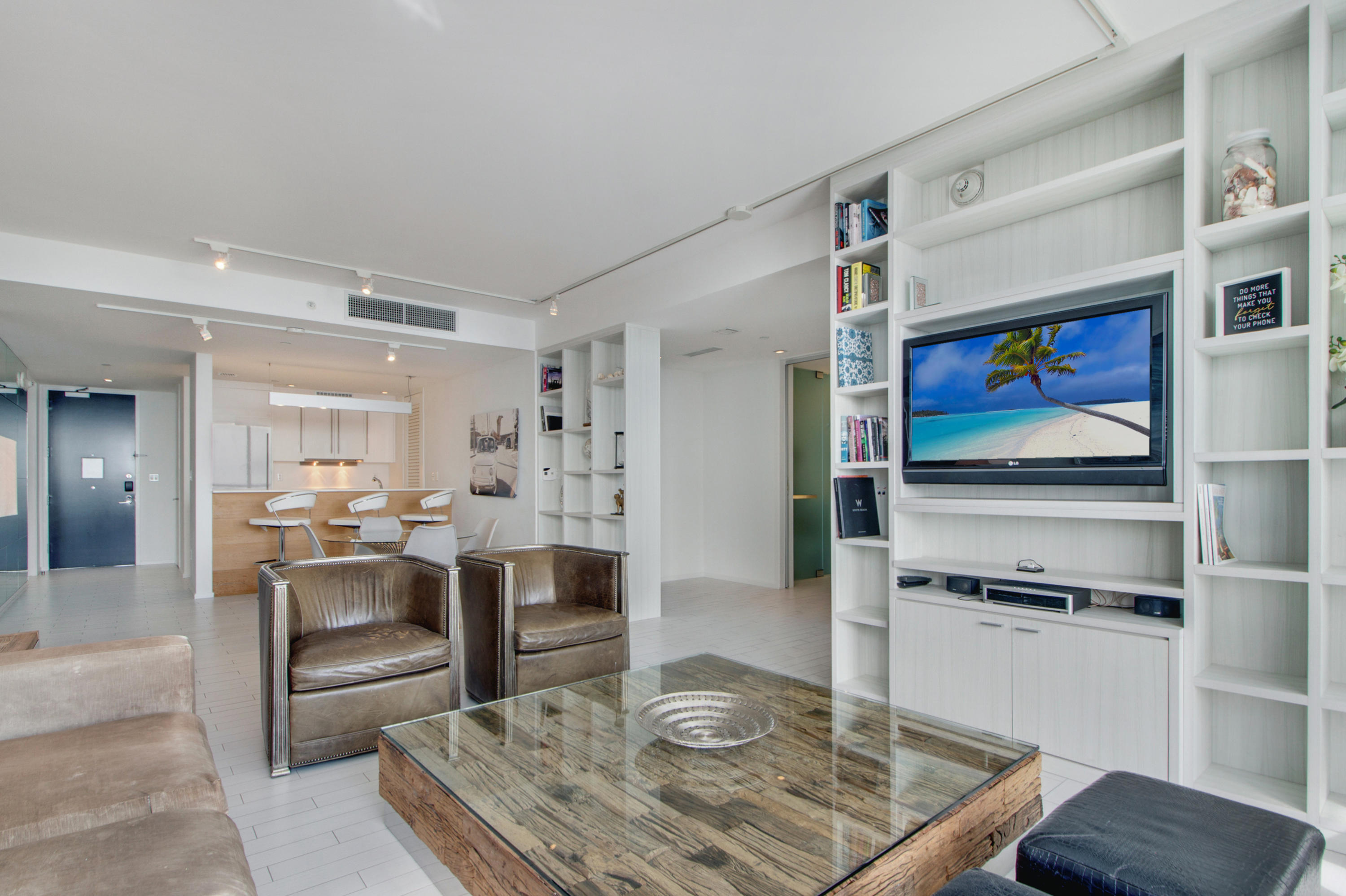 2201 COLLINS AVE CONDO - Residential